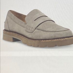 Anne Klein Everly Penny Loafer. Size 9